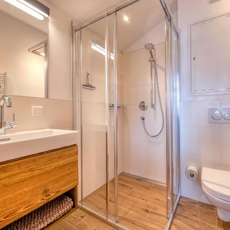 Eagles Nest - By Alpen Zell am See